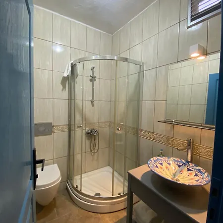 çakir Bey Oda ve Kahvaltı Alaçatı